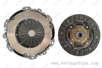 Kādi ir salauztas automašīnas sajūga plāksnes simptomi?